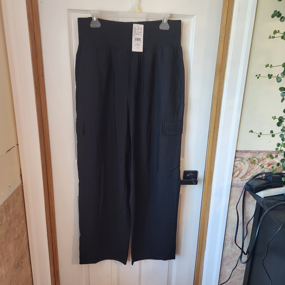 Elegant Black Wide-Leg Trousers